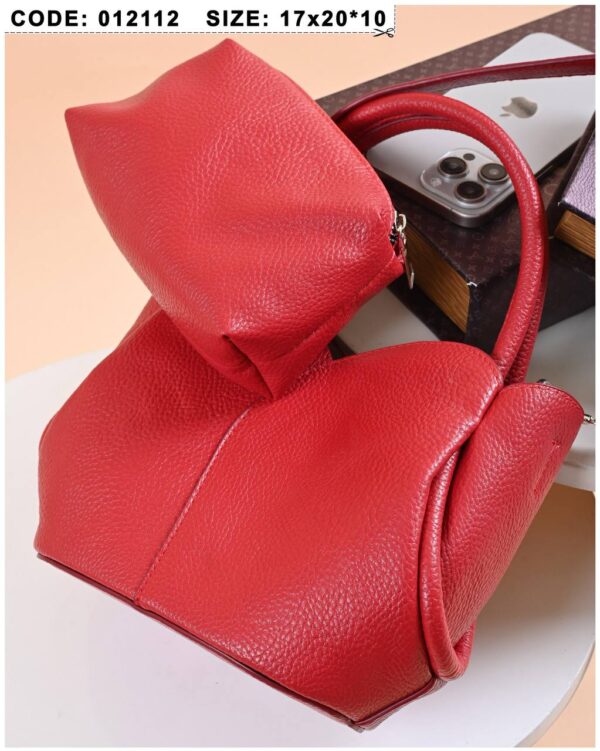 ⁦classic yet modern crossbody handbag⁩ - الصورة ⁦11⁩