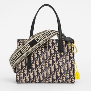 classy hand bag