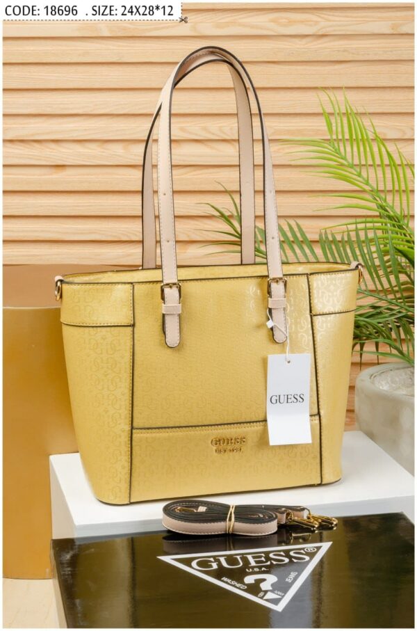 ⁦Guess Luxe Carryall⁩ - الصورة ⁦4⁩