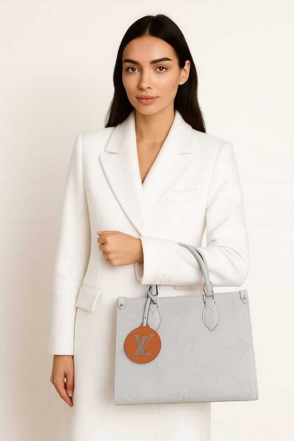 ⁦Louis Vuitton Monogram Light Gray⁩ - الصورة ⁦2⁩