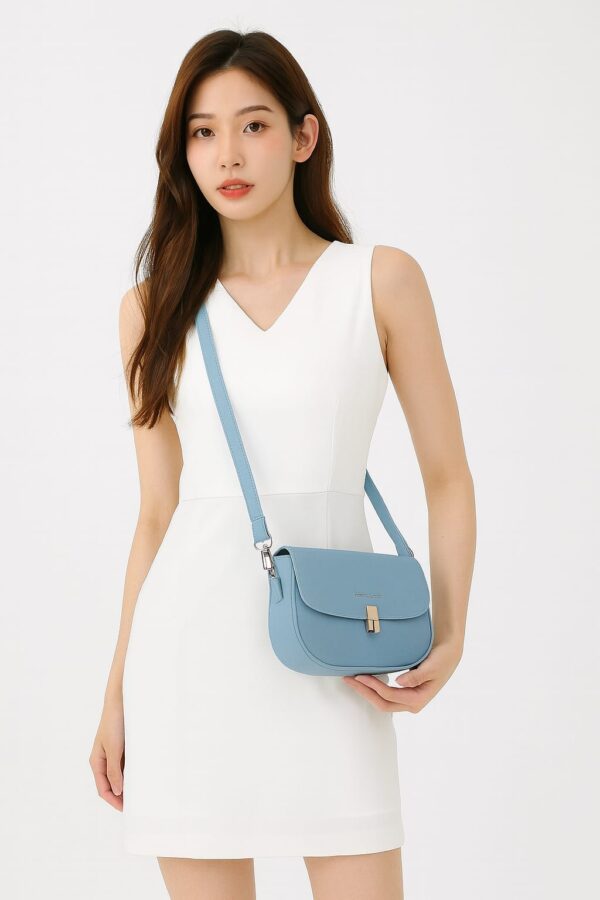 ⁦classic crossbody bag⁩ - الصورة ⁦2⁩