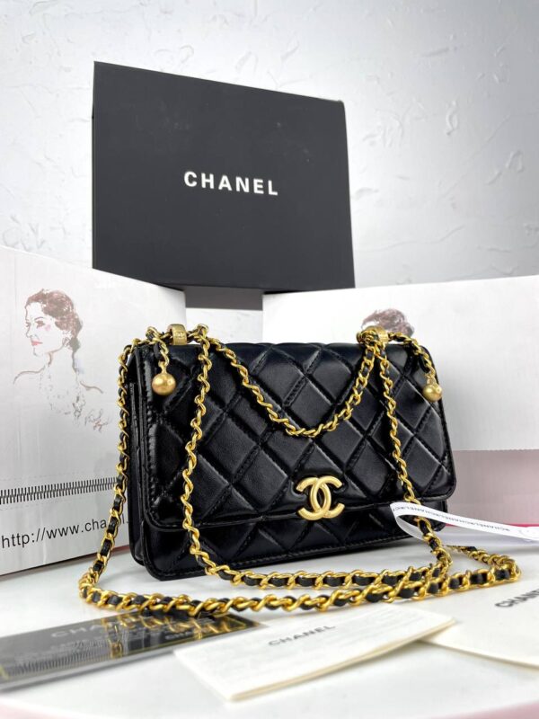 ⁦Chanel Touch⁩ - الصورة ⁦3⁩