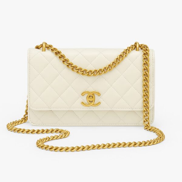 ⁦Chanel Touch⁩ - الصورة ⁦4⁩