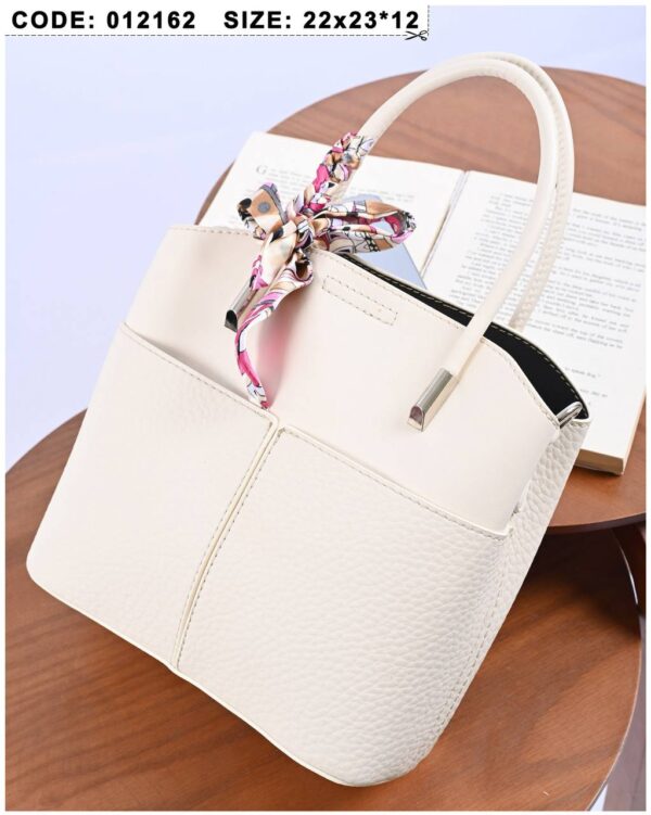 ⁦Elegant and practical handbag⁩ - الصورة ⁦13⁩