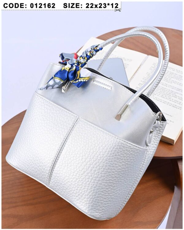 ⁦Elegant and practical handbag⁩ - الصورة ⁦16⁩
