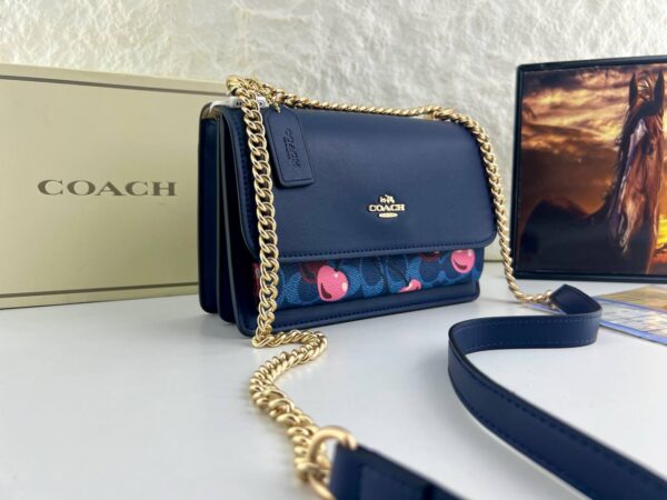 ⁦Luxury Coach mini bags with a playful twist⁩ - الصورة ⁦6⁩