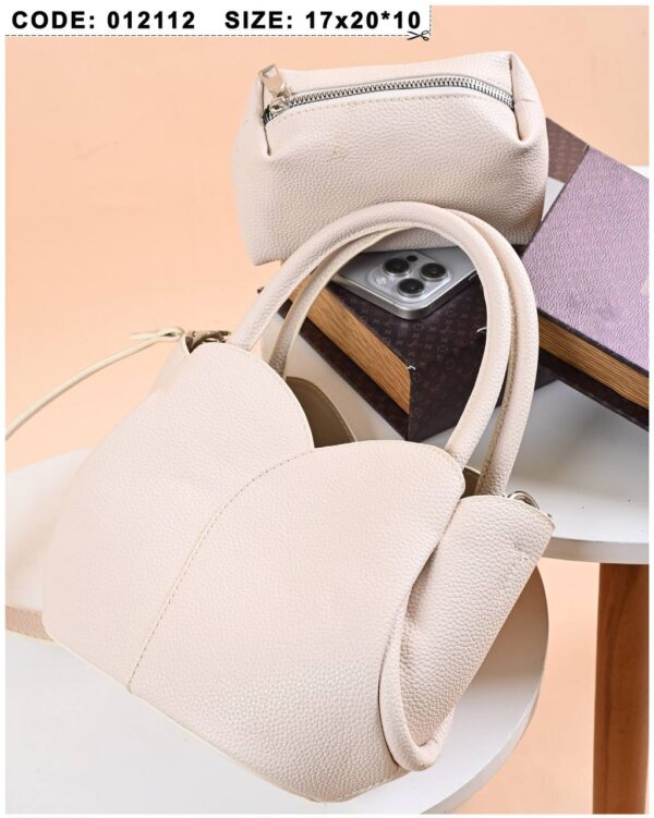 ⁦classic yet modern crossbody handbag⁩ - الصورة ⁦14⁩