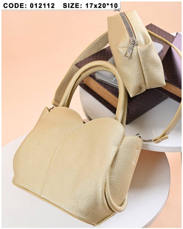 ⁦classic yet modern crossbody handbag⁩ - الصورة ⁦16⁩