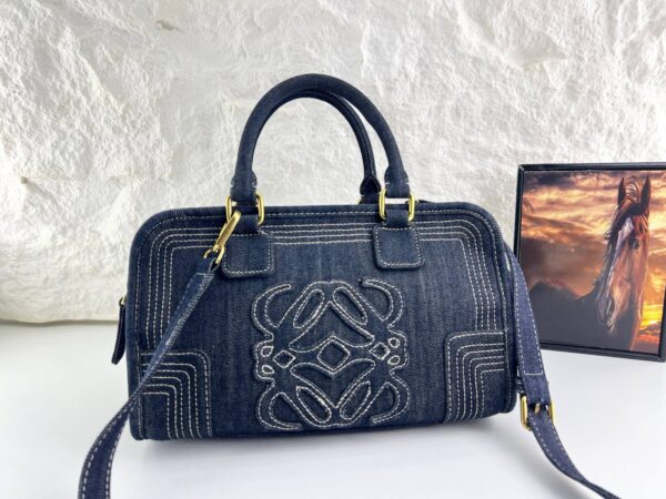 ⁦Denim Luxe⁩ - الصورة ⁦3⁩
