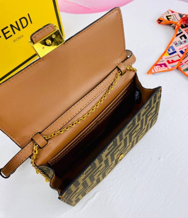 ⁦Fendi Mini Icon⁩ - الصورة ⁦4⁩