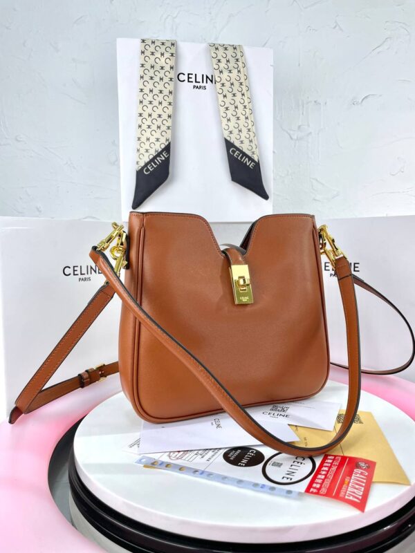 ⁦Celine Elegance Lock⁩ - الصورة ⁦4⁩