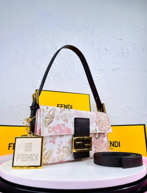 ⁦Fendi Bloom Charm⁩ - الصورة ⁦10⁩