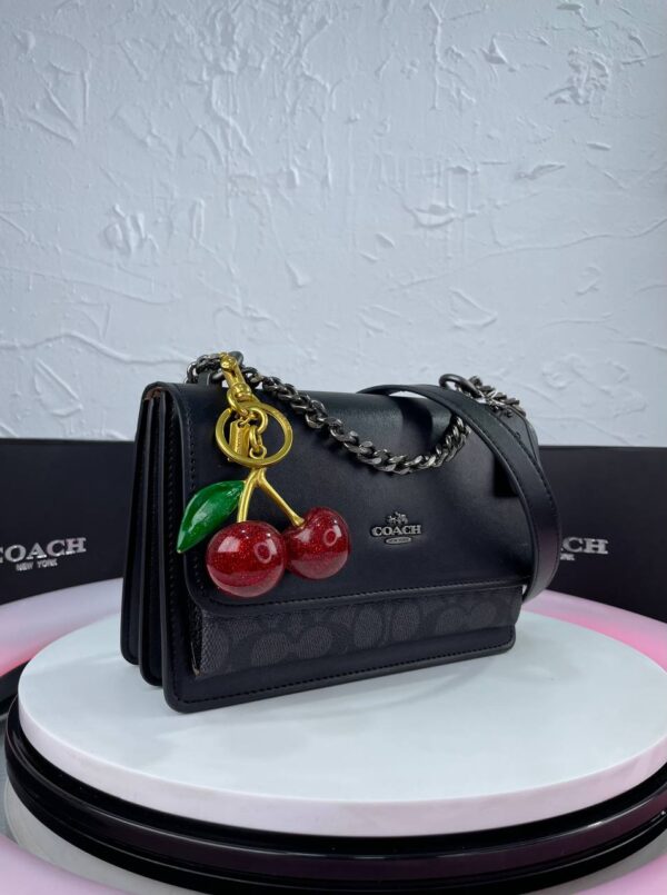 ⁦Coach Cherry Luxe⁩ - الصورة ⁦6⁩