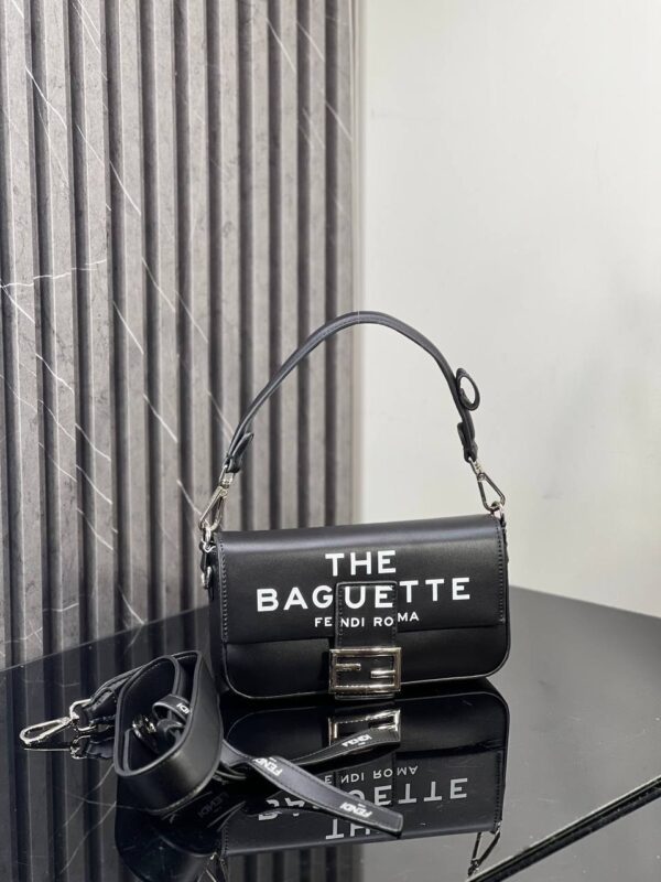 ⁦Fendi Baguette Icon⁩ - الصورة ⁦6⁩