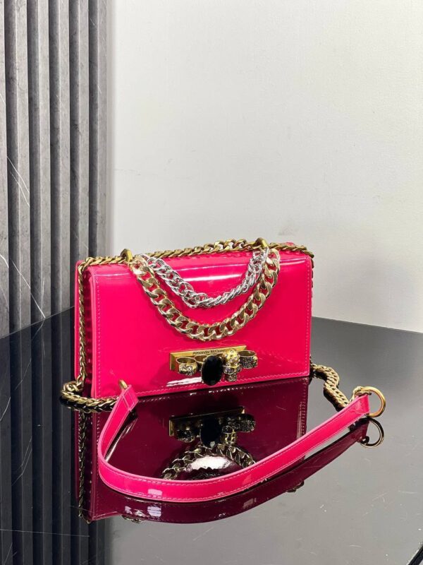 ⁦Alexander McQueen Jeweled Bag⁩ - الصورة ⁦13⁩